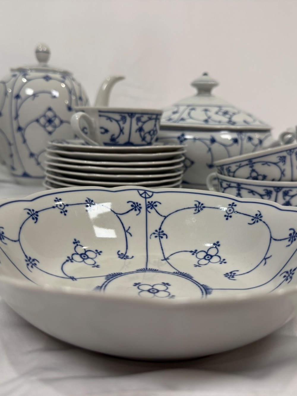 Winterling Bavaria Strawflower Blue Vegetable Serving Bowl Strohblume 8”